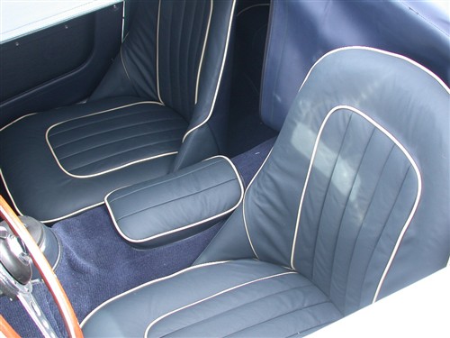 1962_austin_healey_3000_bt7_09