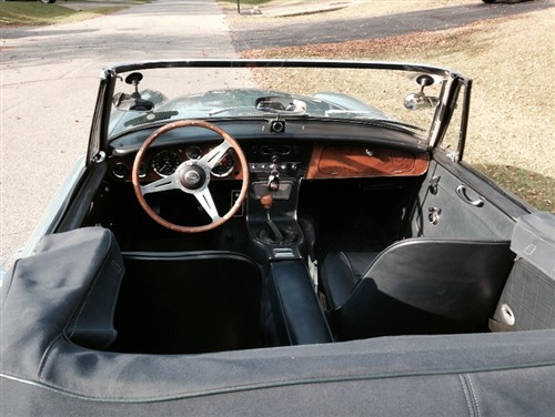 1966_austin_healey_bj8_2_03