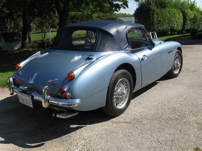 1967_austin_healey_bj8_01